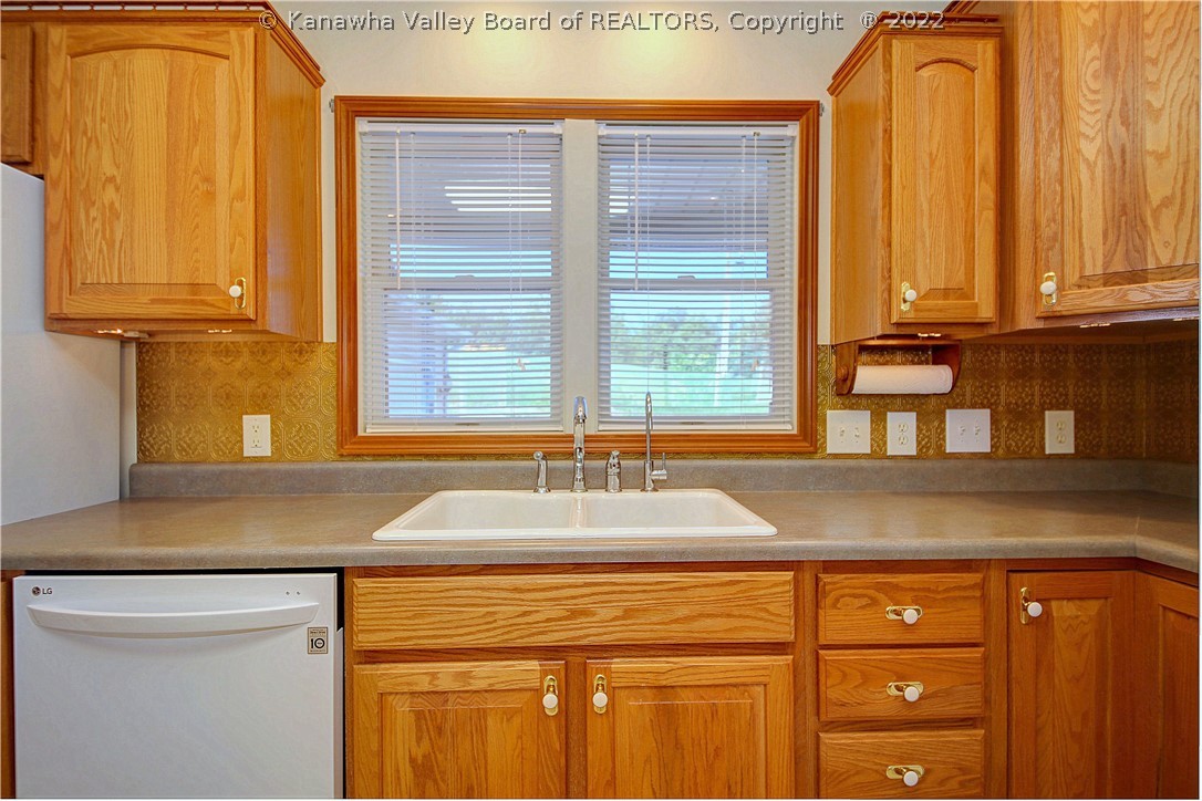 701 Ridgeview Drive Ripley, WV 25271 - Photo 15 of 50 Gallery Image 15