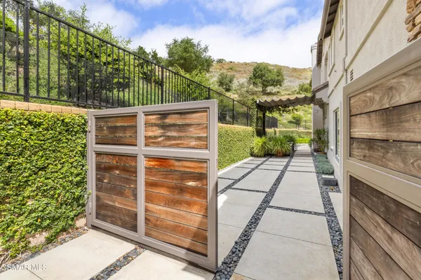 $1,589,000 | 3050 Eagles Claw Avenue, Thousand Oaks, CA 91362