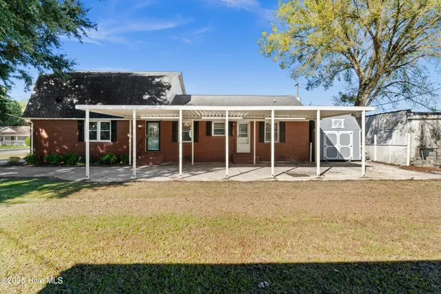 $284,000 | 117 Thomas Street, Beulaville, NC 28518