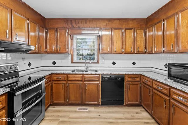 $284,000 | 117 Thomas Street, Beulaville, NC 28518