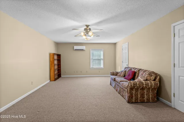 $284,000 | 117 Thomas Street, Beulaville, NC 28518