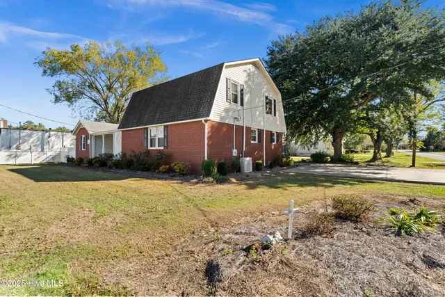 $284,000 | 117 Thomas Street, Beulaville, NC 28518