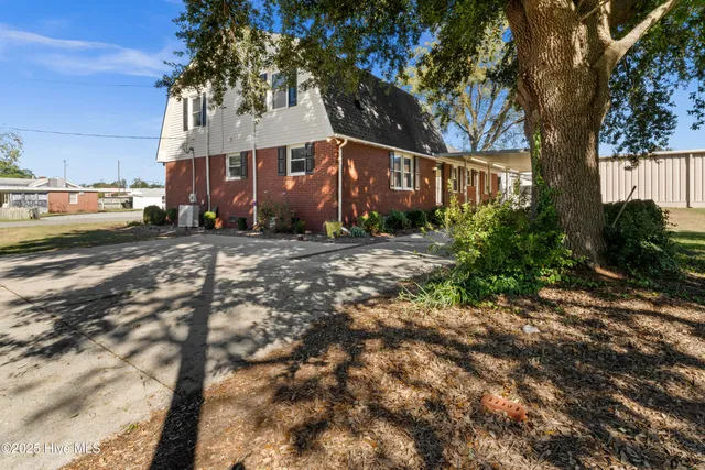 $284,000 | 117 Thomas Street, Beulaville, NC 28518