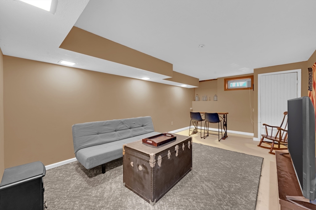 32 Sibley Road Sutton, MA 01590 - Photo 14 of 26