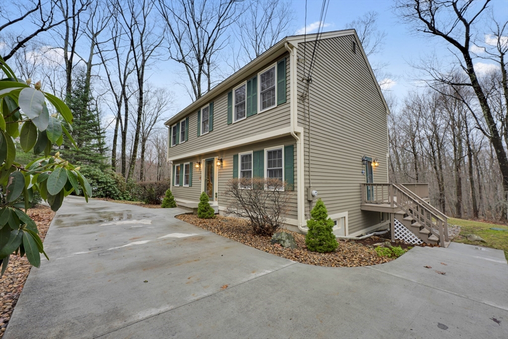 32 Sibley Road Sutton, MA 01590 - Photo 16 of 26