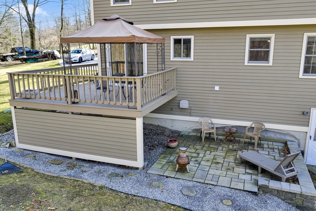 32 Sibley Road Sutton, MA 01590 - Photo 19 of 26