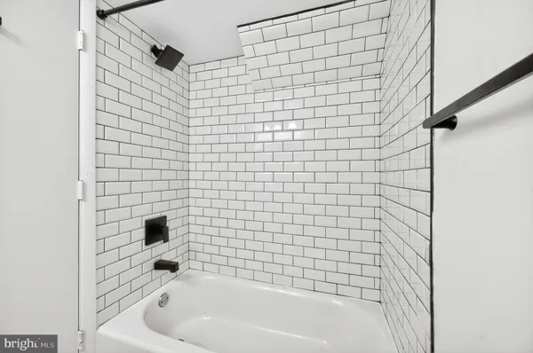 $3,775 | 8 Kennedy Street, Alexandria, VA 22305