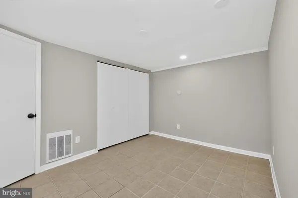 $3,775 | 8 Kennedy Street, Alexandria, VA 22305