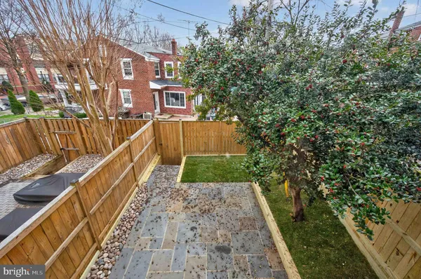 $3,775 | 8 Kennedy Street, Alexandria, VA 22305
