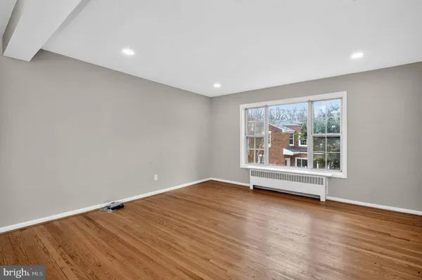 $3,775 | 8 Kennedy Street, Alexandria, VA 22305