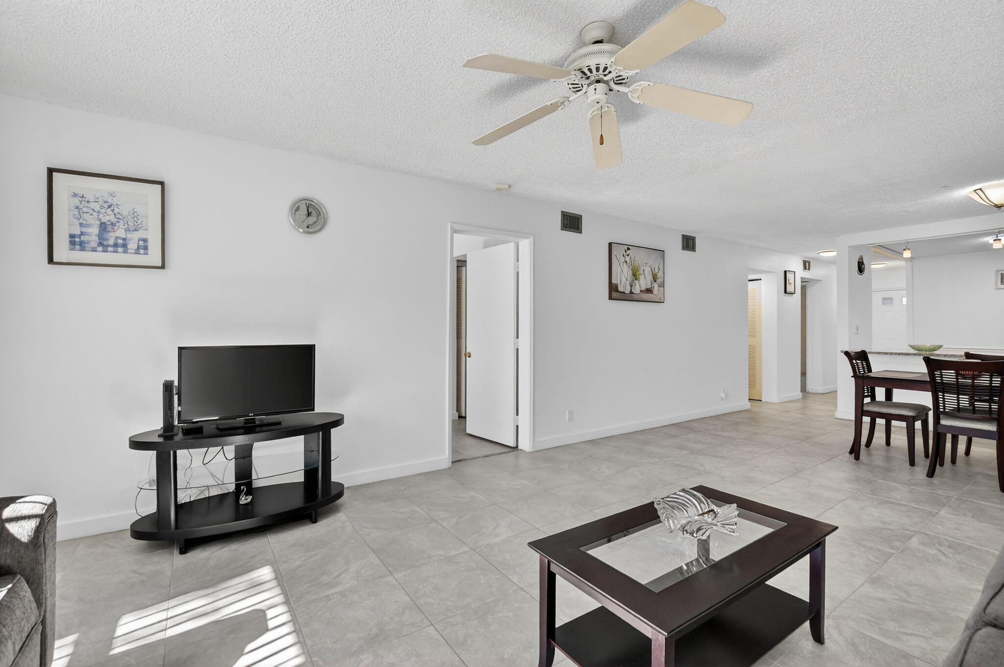 9110 Fairbanks Lane, Unit 5 Boca Raton, FL 33496 - Photo 15 of 41 16-web-or-mls-DSC_7727