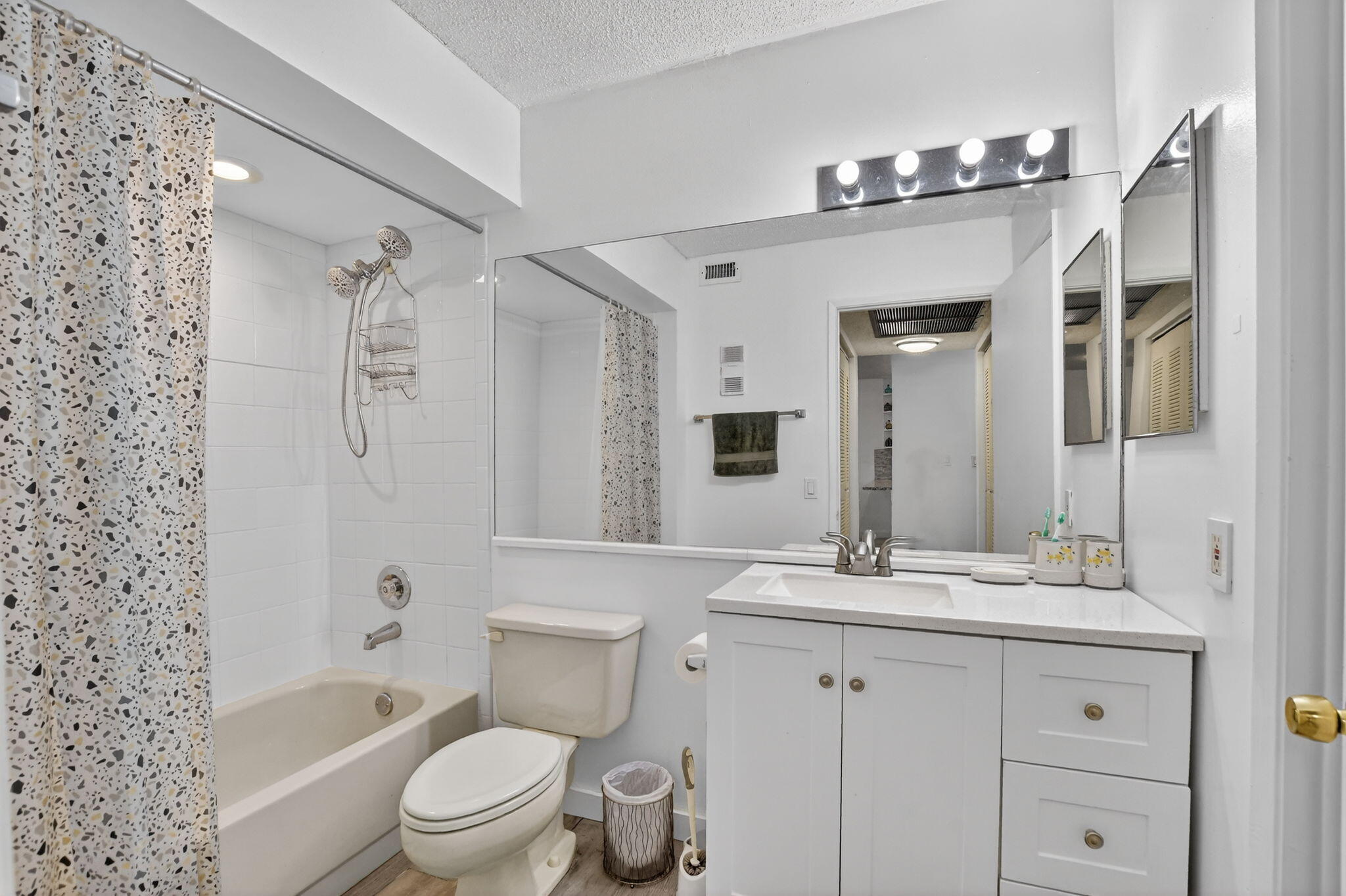 9110 Fairbanks Lane, Unit 5 Boca Raton, FL 33496 - Photo 25 of 41 22-web-or-mls-DSC_7756