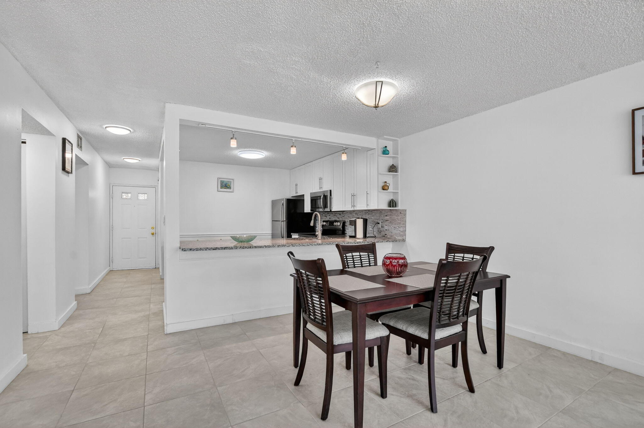 9110 Fairbanks Lane, Unit 5 Boca Raton, FL 33496 - Photo 9 of 41 10-web-or-mls-DSC_7697