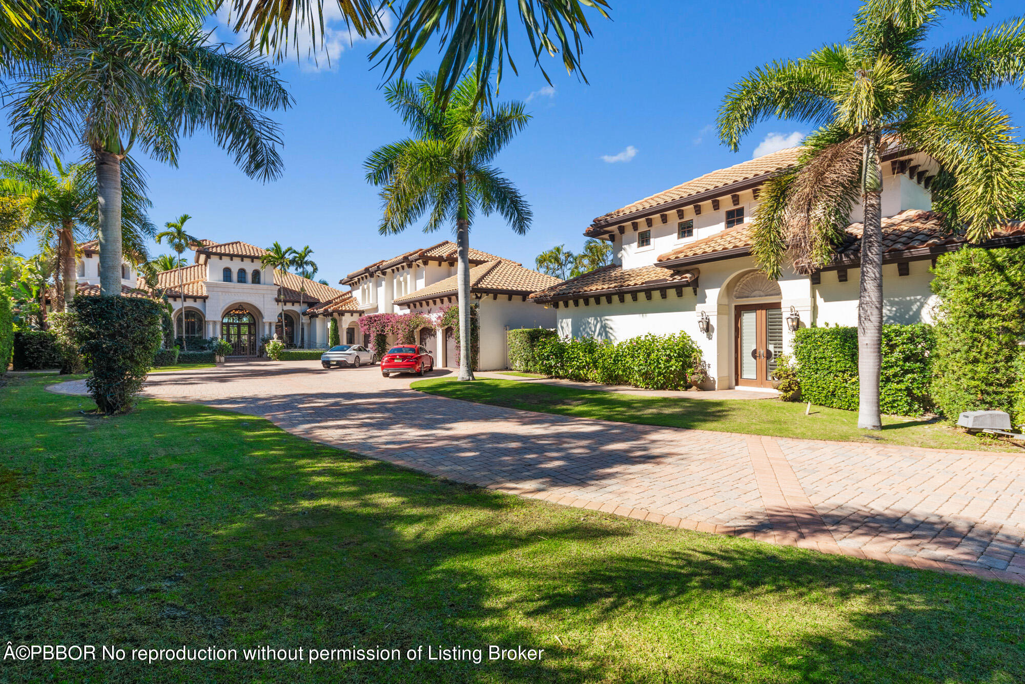 314 W Riverside Dr 19