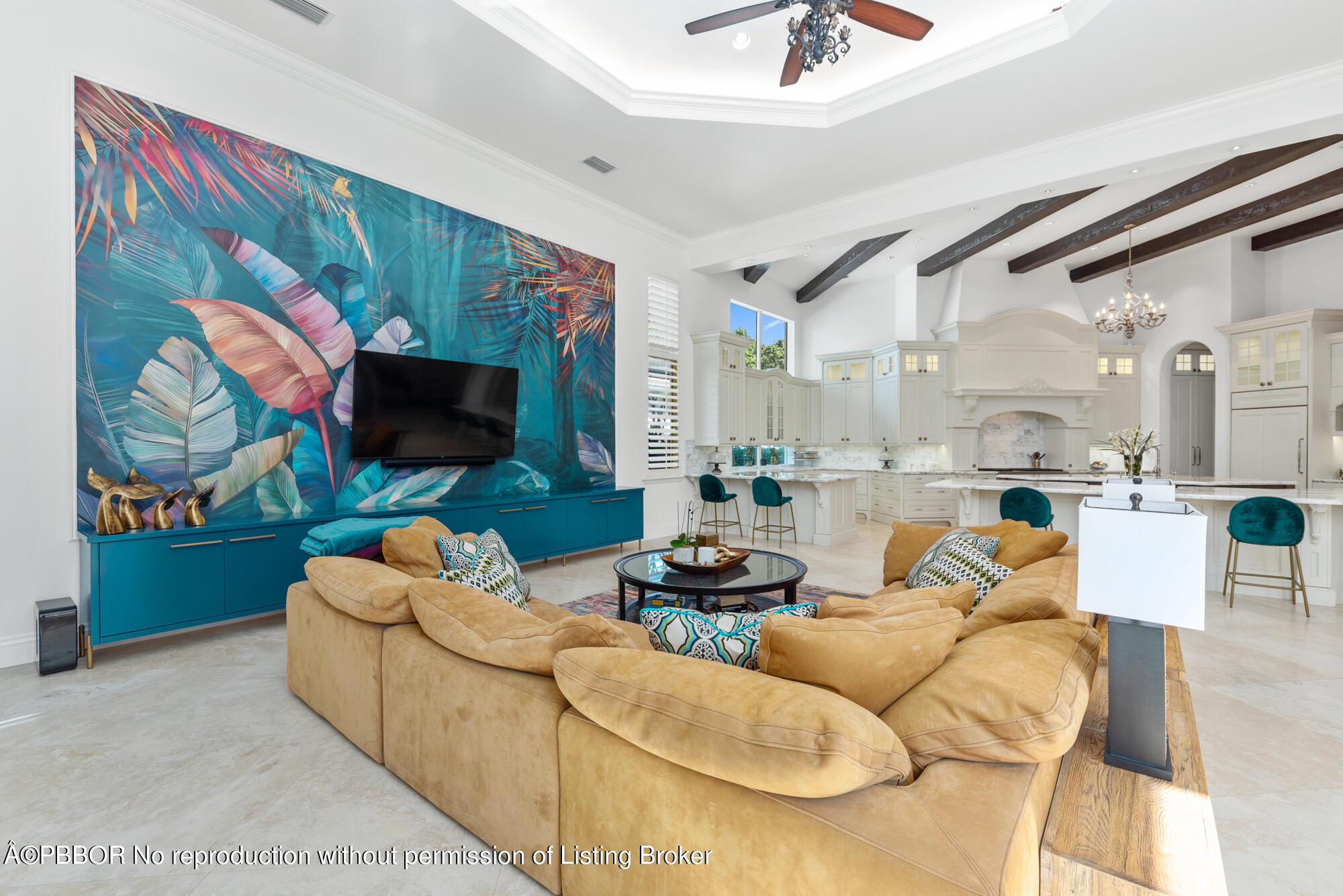 314 West Riverside Drive Jupiter, FL 33469 - Photo 21 of 92 a living room with furniture and a flat screen tv