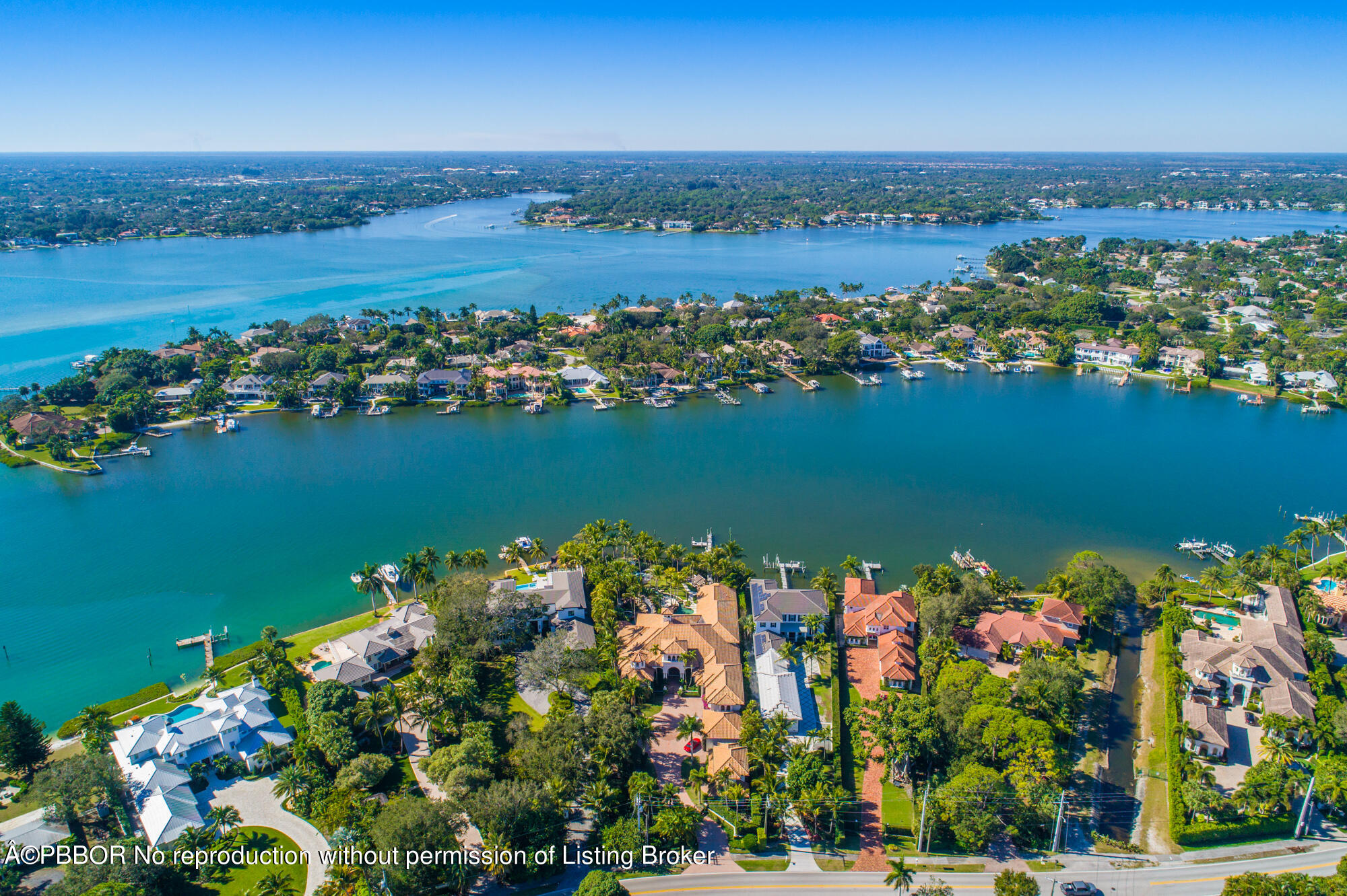 314 West Riverside Drive Jupiter, FL 33469 - Photo 87 of 92 an aerial view of ocean and residential houses with outdoor space