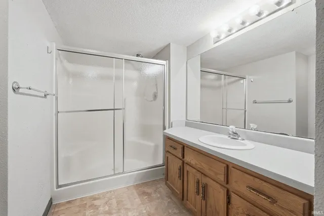 $291,000 | 7560 East 620 South, Wolcottville, IN 46795