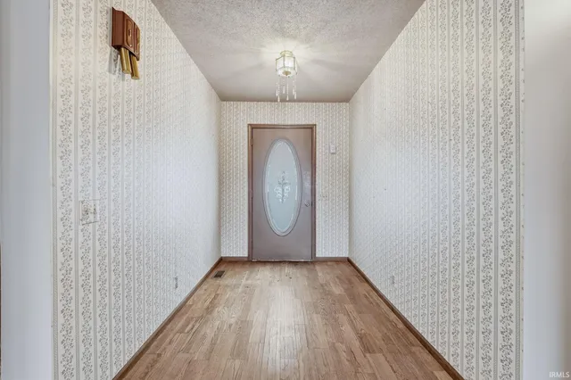 $291,000 | 7560 East 620 South, Wolcottville, IN 46795