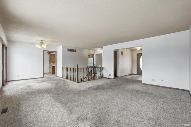 $291,000 | 7560 East 620 South, Wolcottville, IN 46795