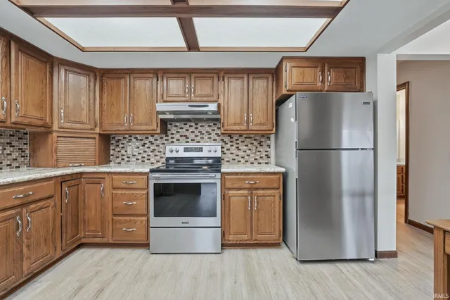 $291,000 | 7560 East 620 South, Wolcottville, IN 46795