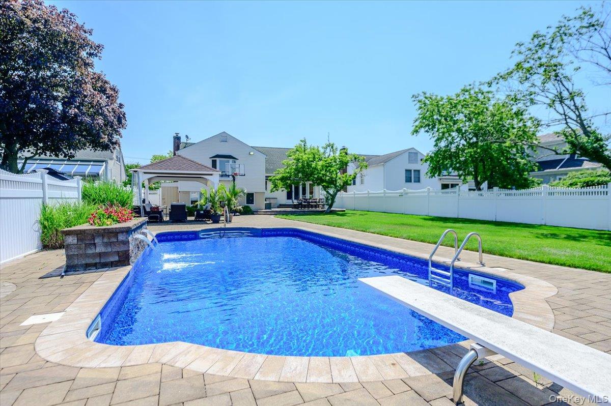 311 Blackheath Road Long Beach, NY 11561 - Photo 24 of 43