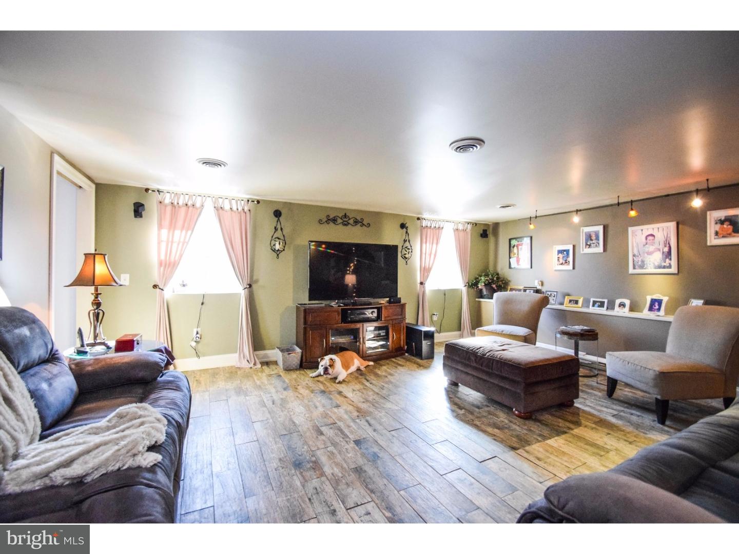 514 West Clements Bridge Road Runnemede, NJ 08078 - Photo 6 of 19 Family Room