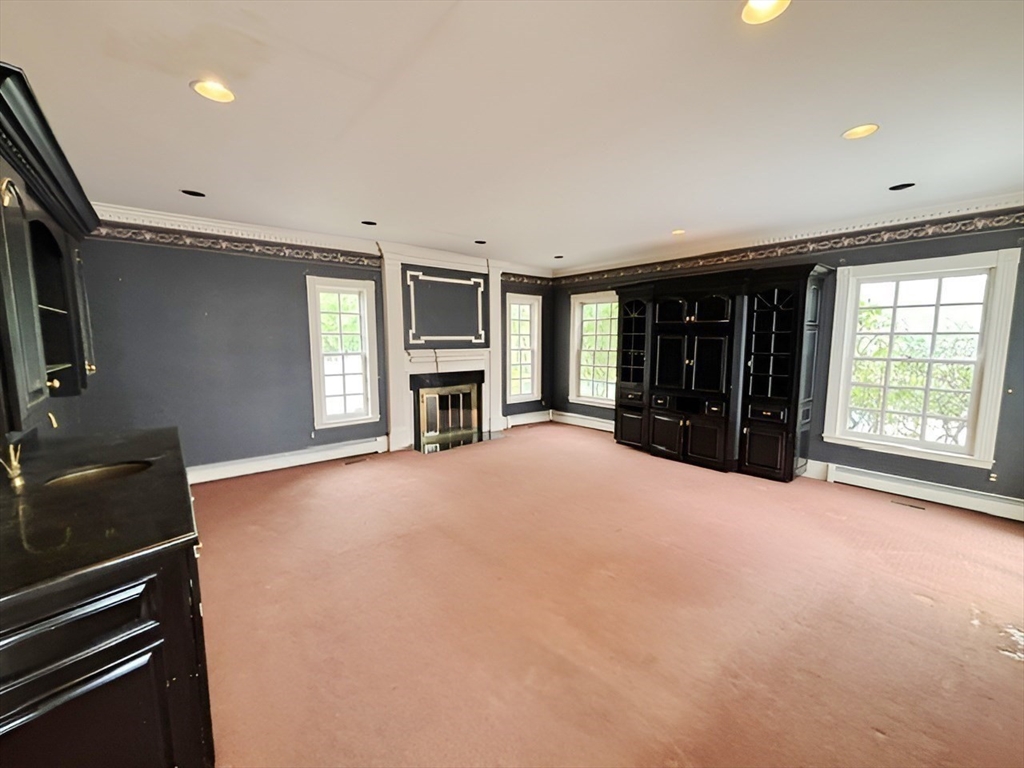 32 Solomon Pierce Road Lexington, MA 02420 - Photo 10 of 35