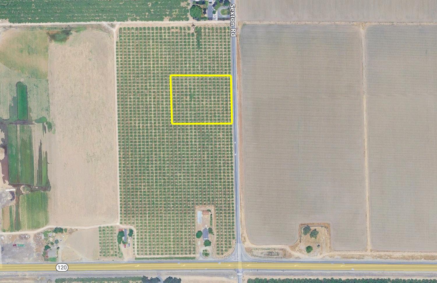 17751 Sexton Road Escalon, CA 95320 - Photo 2 of 6 a view of a bathroom