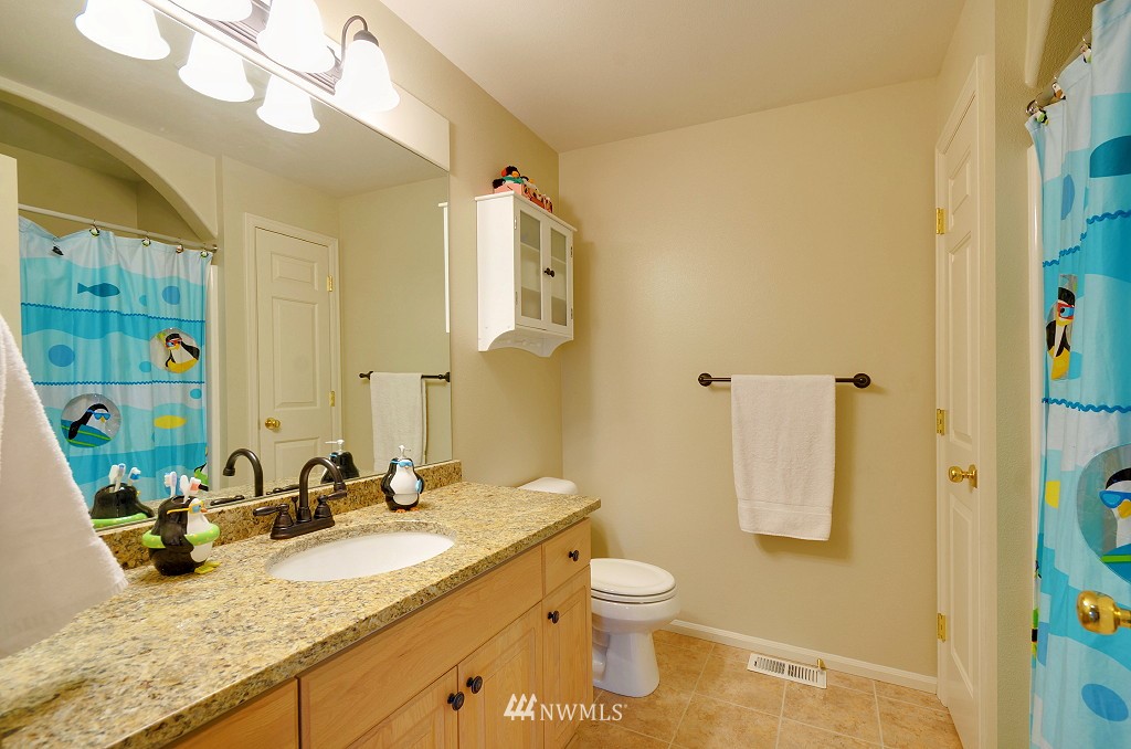 2722 204th Street Southeast Bothell, WA 98021 - Photo 11 of 15