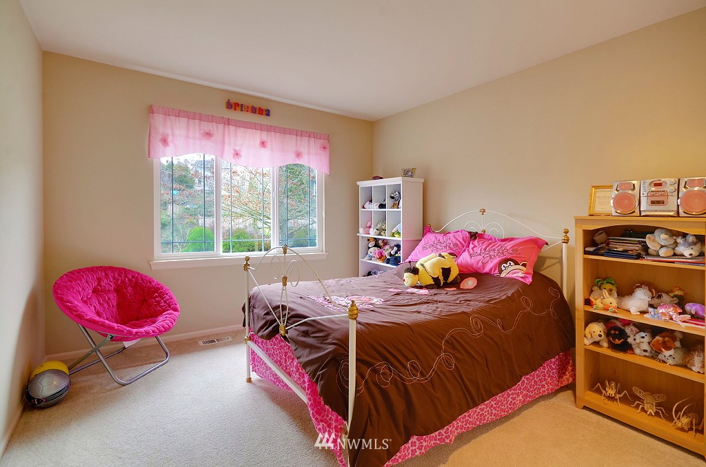 2722 204th Street Southeast Bothell, WA 98021 - Photo 10 of 15