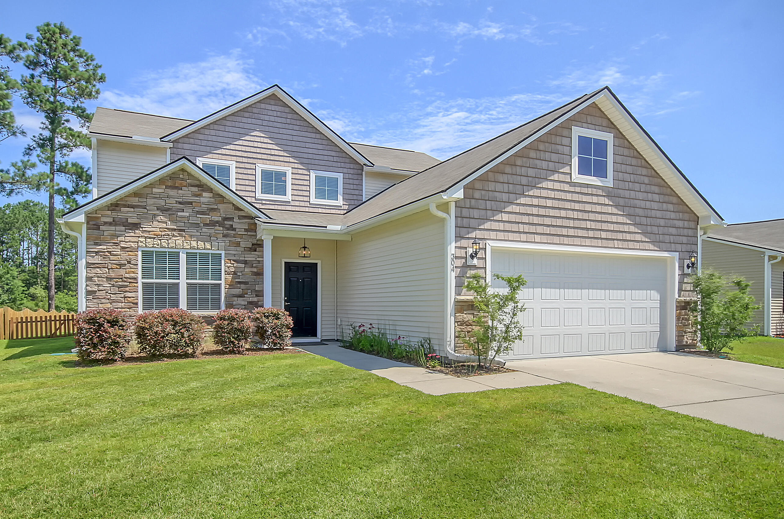 304 Decatur Drive Summerville, SC 29486 - Photo 1 of 47 CREM_304 Decatur_004