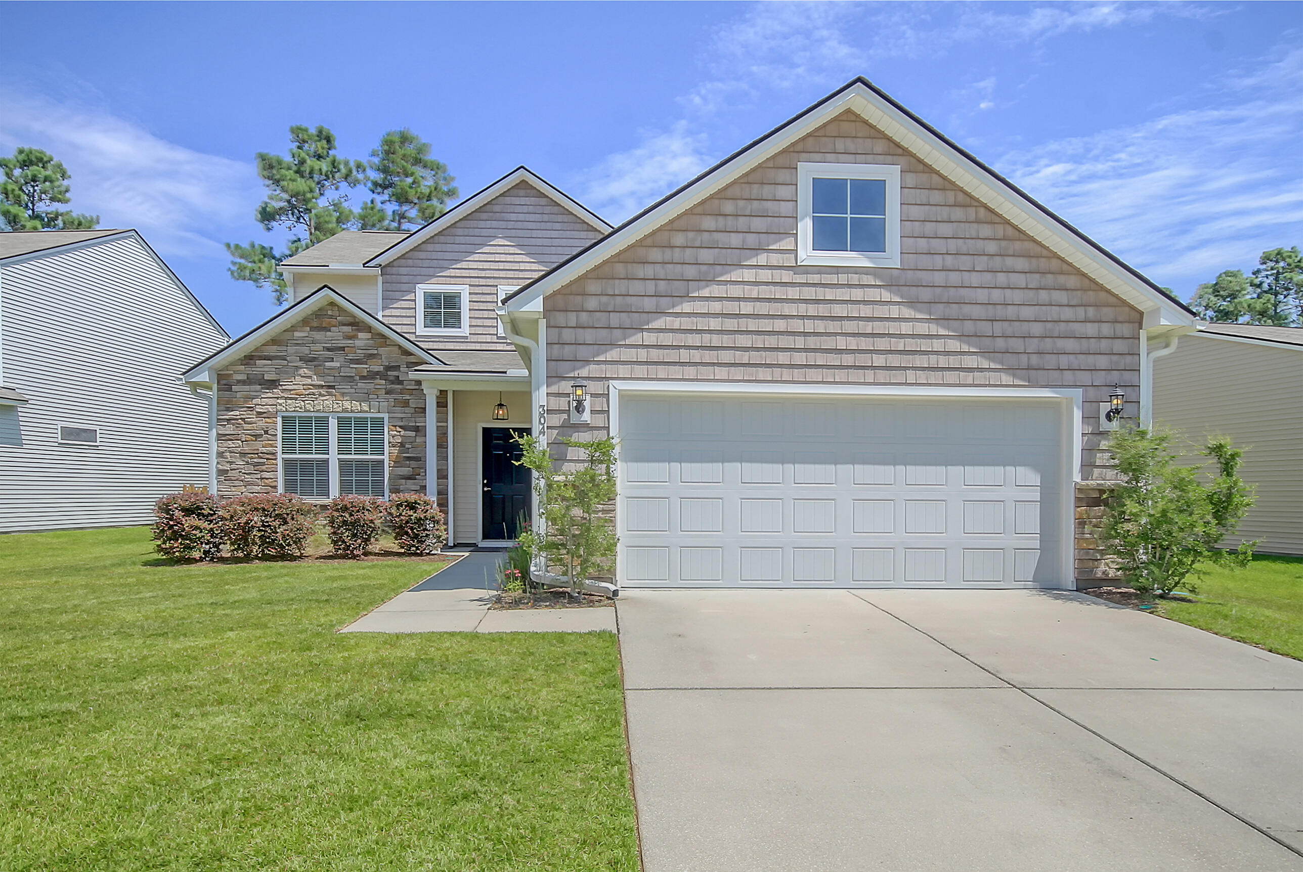 304 Decatur Drive Summerville, SC 29486 - Photo 3 of 47 CREM_304 Decatur_003