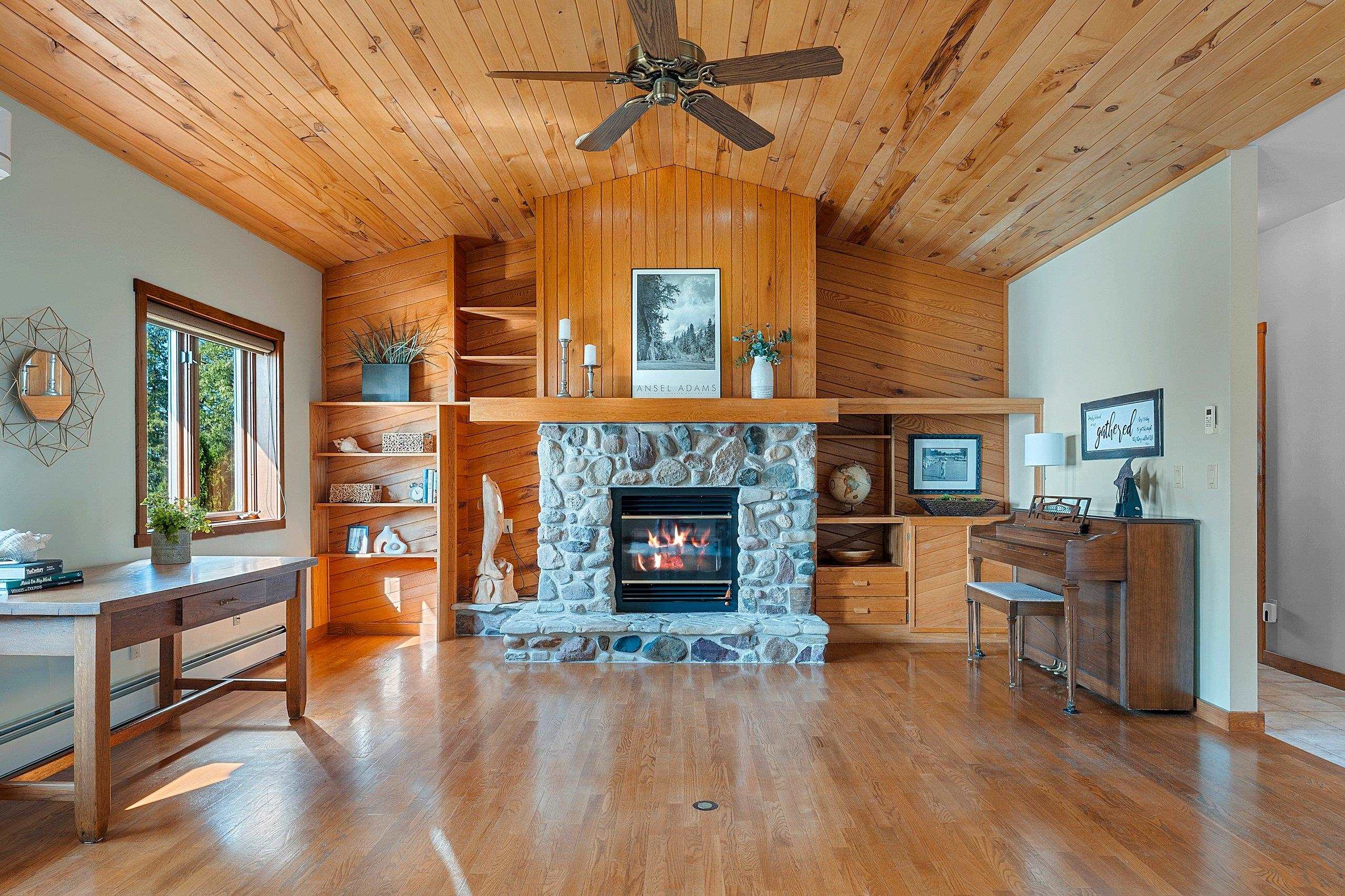 5153 Edgewater Beach Road Green Bay, WI 54311 - Photo 8 of 48
