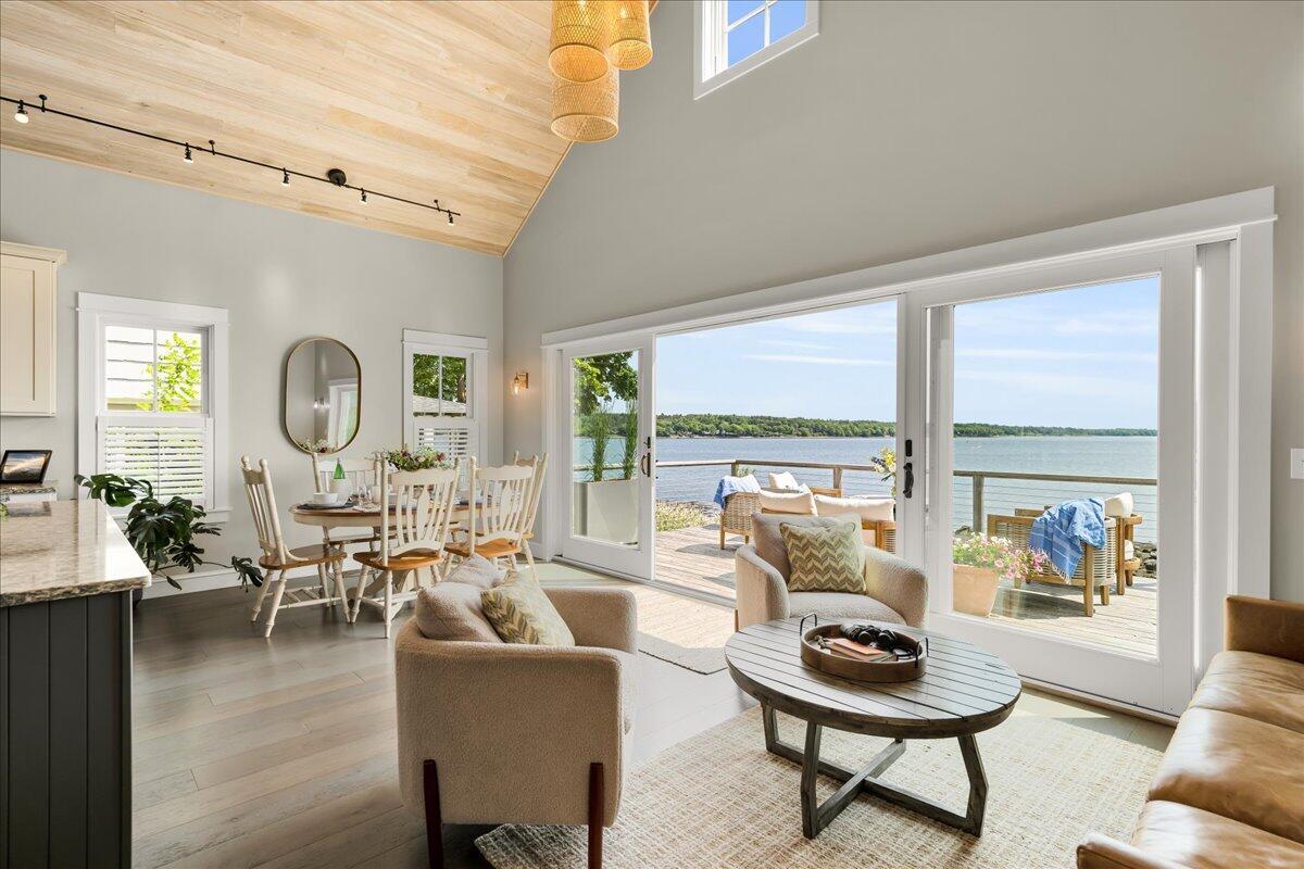 48 Ocean Street Belfast, ME 04915 - Photo 5 of 66 18-48 Ocean St. (47 of 87)