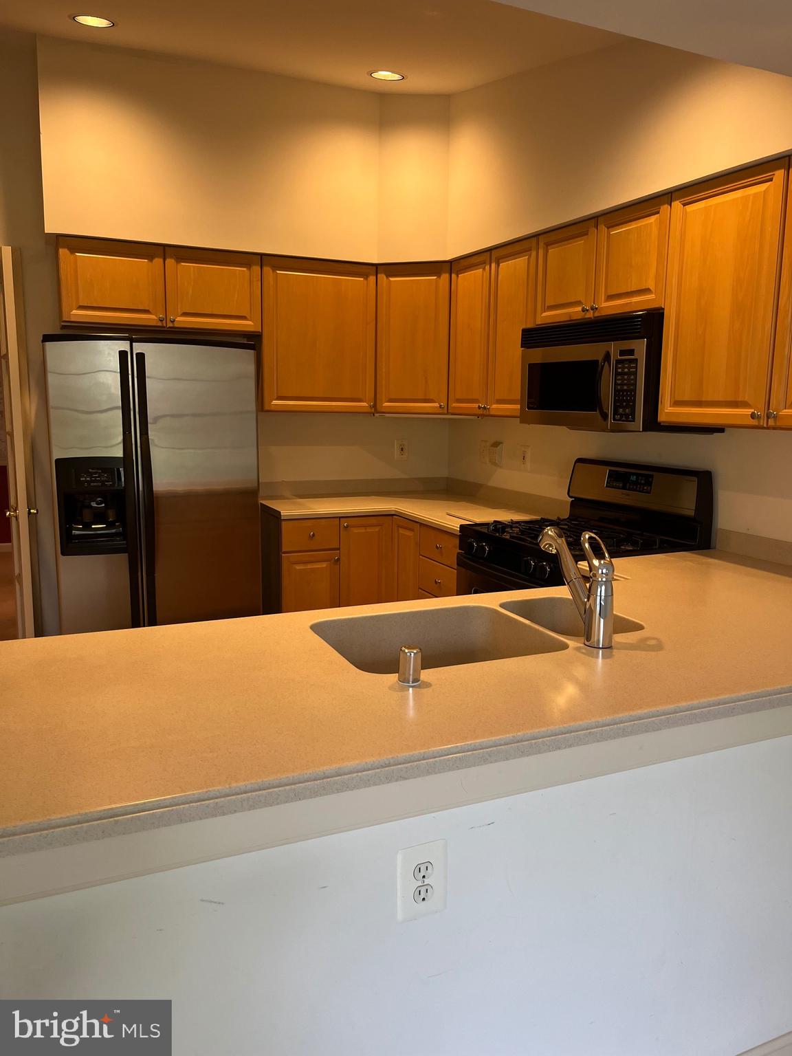 12320 Rosslare Ridge Road, Unit 506 Lutherville-Timonium, MD 21093 - Photo 24 of 49 Recessed lighting
