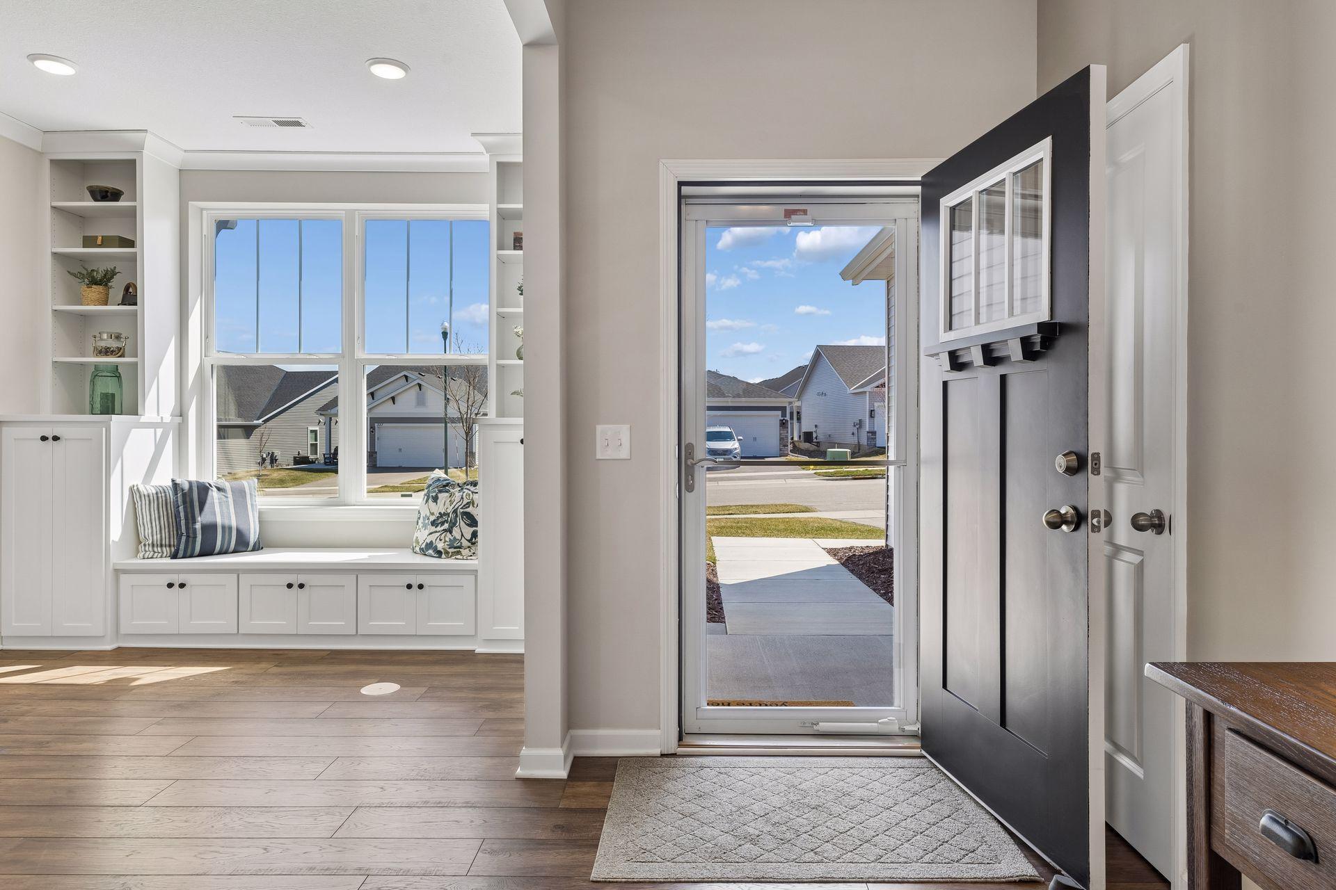 348 Bluejay Avenue Chaska, MN 55318 - Photo 3 of 48