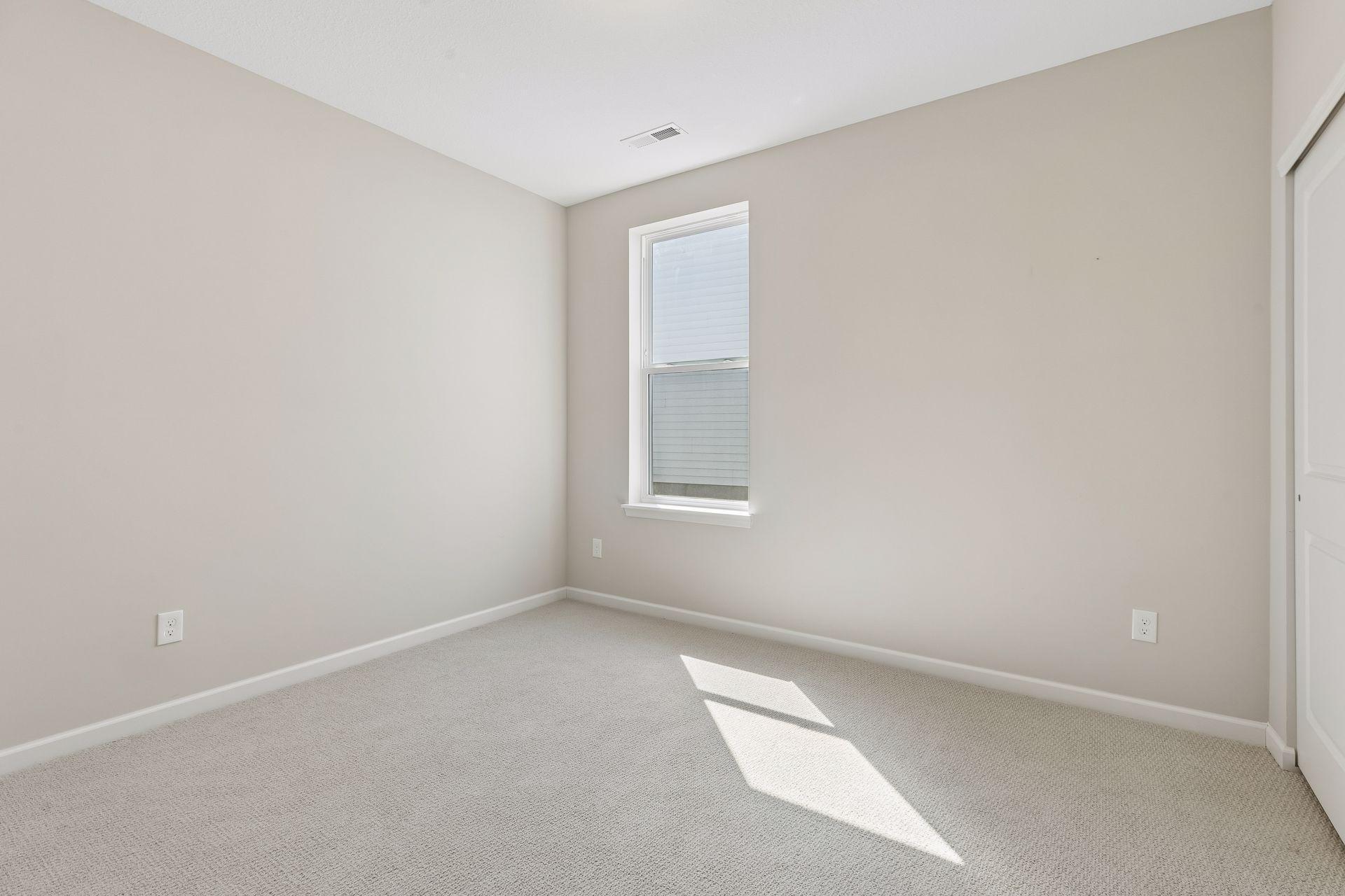 348 Bluejay Avenue Chaska, MN 55318 - Photo 5 of 48