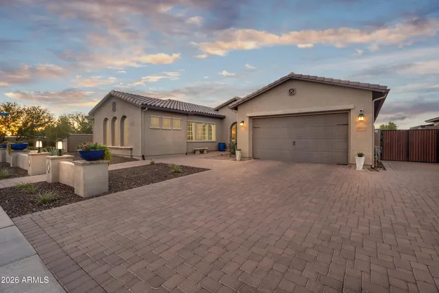 $1,199,900 | 1928 East La Costa Drive, Gilbert, AZ 85298