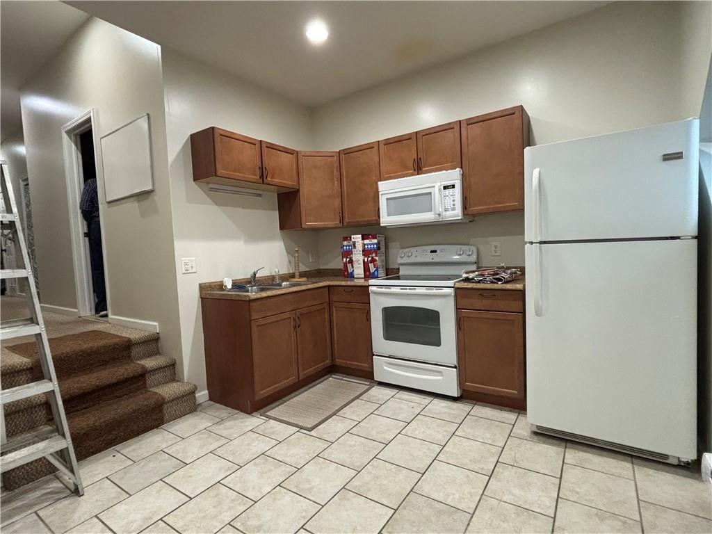 214 3rd Street California, PA 15419 - Photo 4 of 19