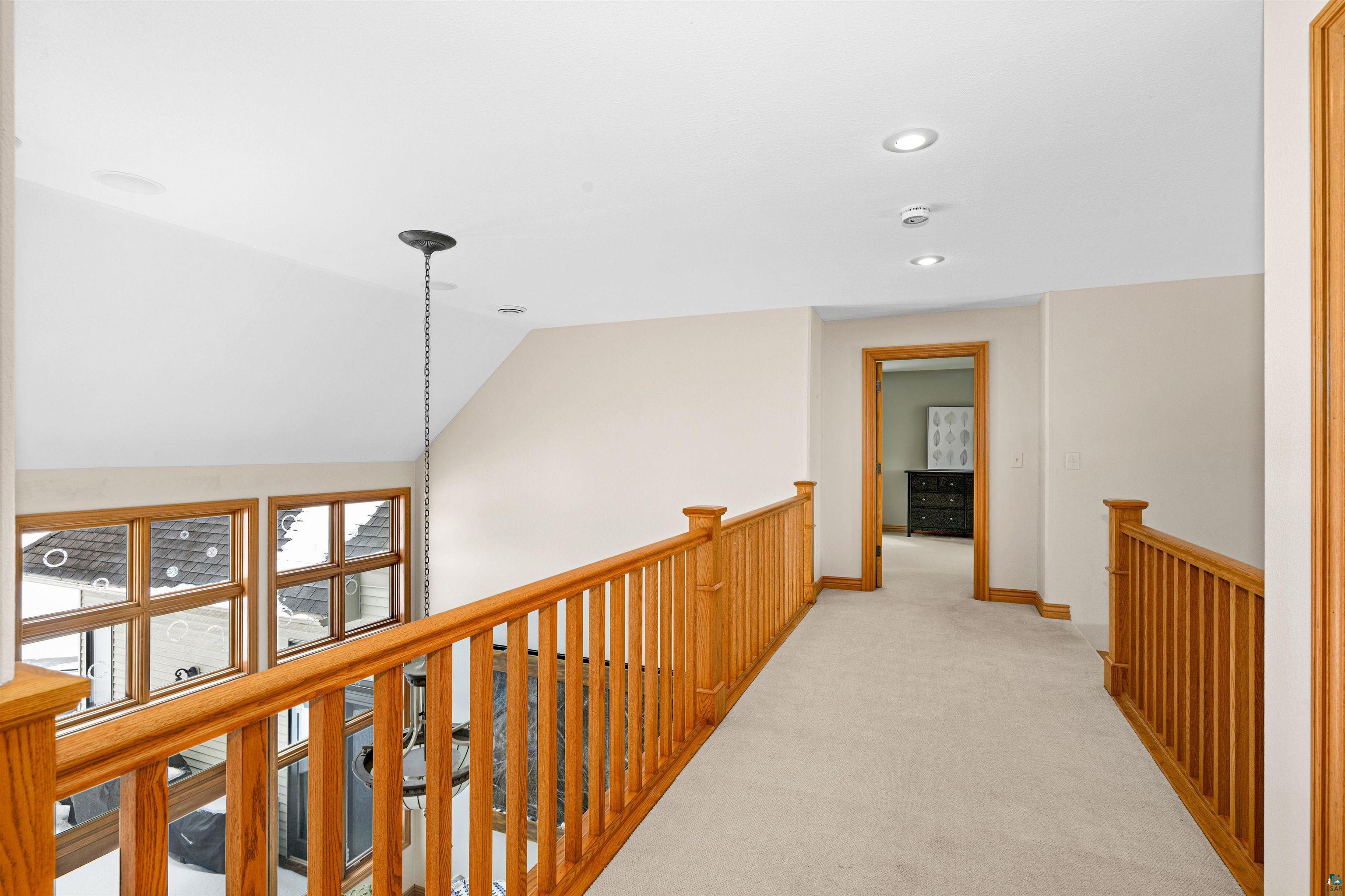 390 Crosby Road Cloquet, MN 55720 - Photo 35 of 41 Hallway
