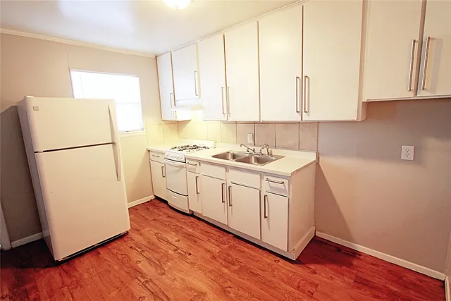 $795 | 901 Springdale Road, Unit 102, Austin, TX 78702