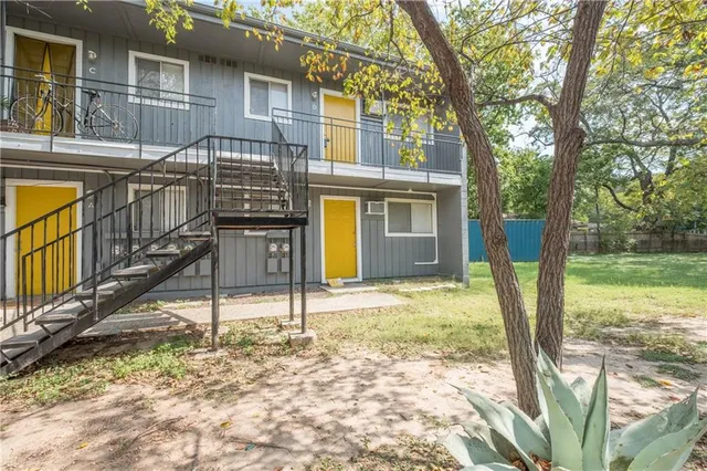 $795 | 901 Springdale Road, Unit 102, Austin, TX 78702