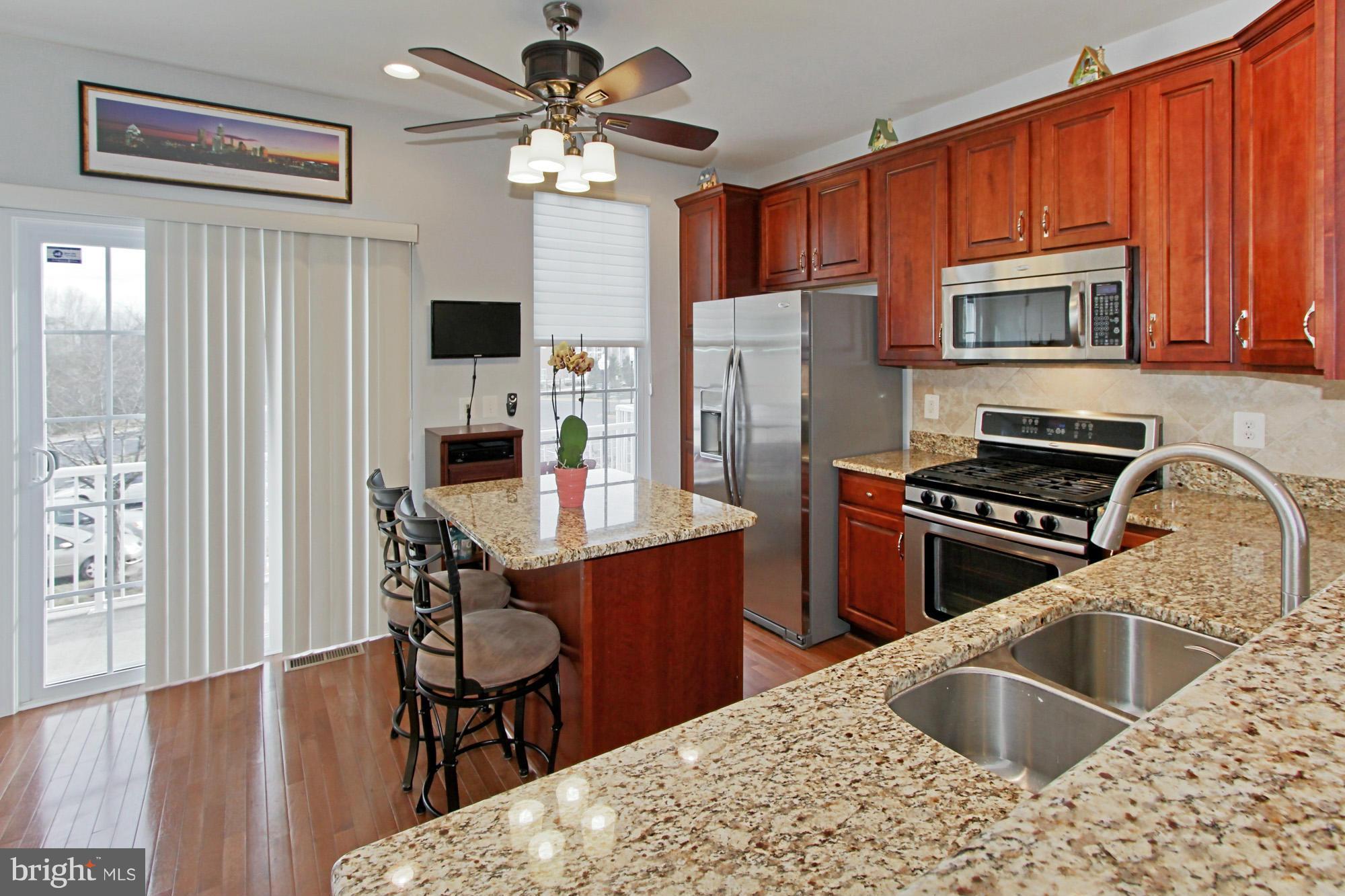 25422 South Riding Boulevard Chantilly, VA 20152 - Photo 13 of 30 Kitchen