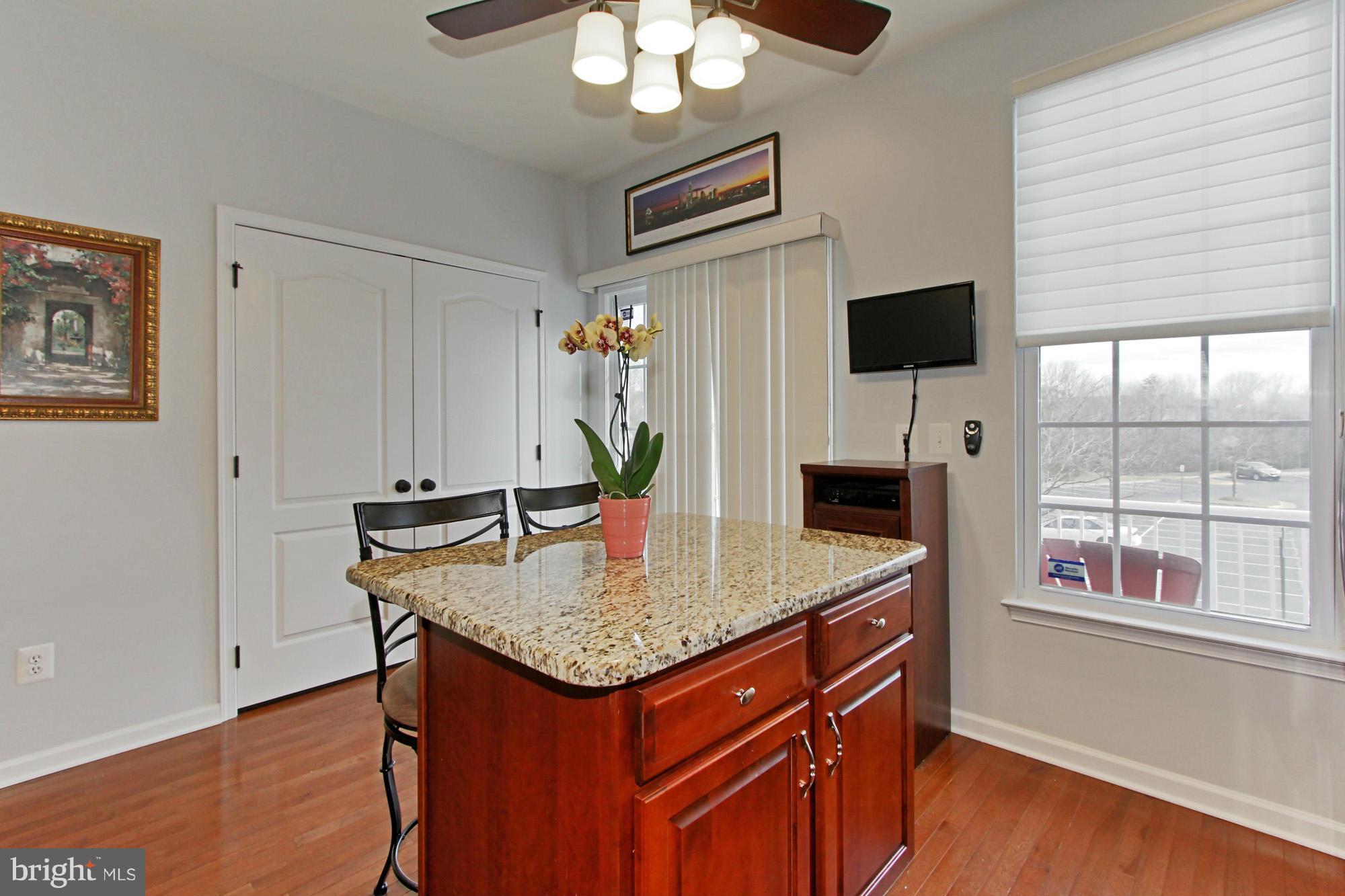 25422 South Riding Boulevard Chantilly, VA 20152 - Photo 16 of 30 Kitchen