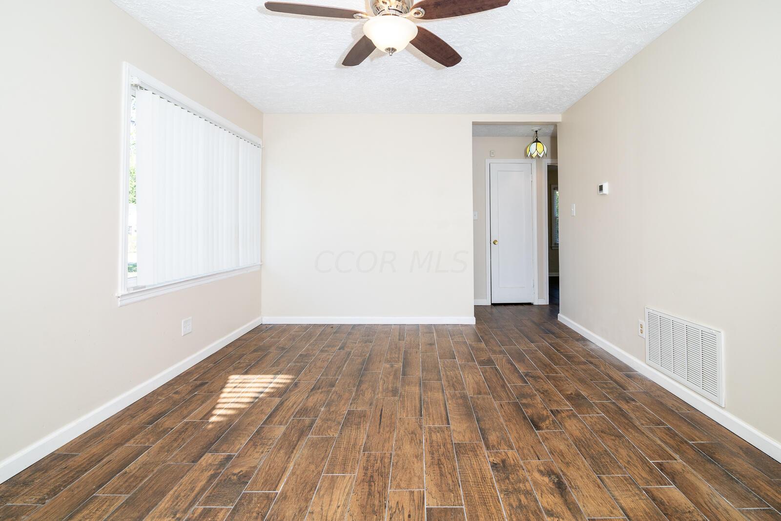 2393 Lindale Road Columbus, OH 43224 - Photo 10 of 42 2393 Lindale-10