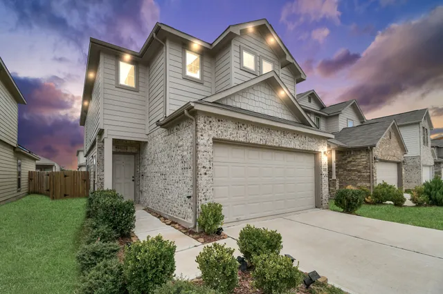 $2,300 | 13426 Merryville Harrogate Lane, Houston, TX 77048