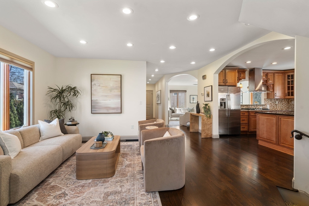 20 Burrage Road Newton, MA 02459 - Photo 5 of 38 Gallery Image 5