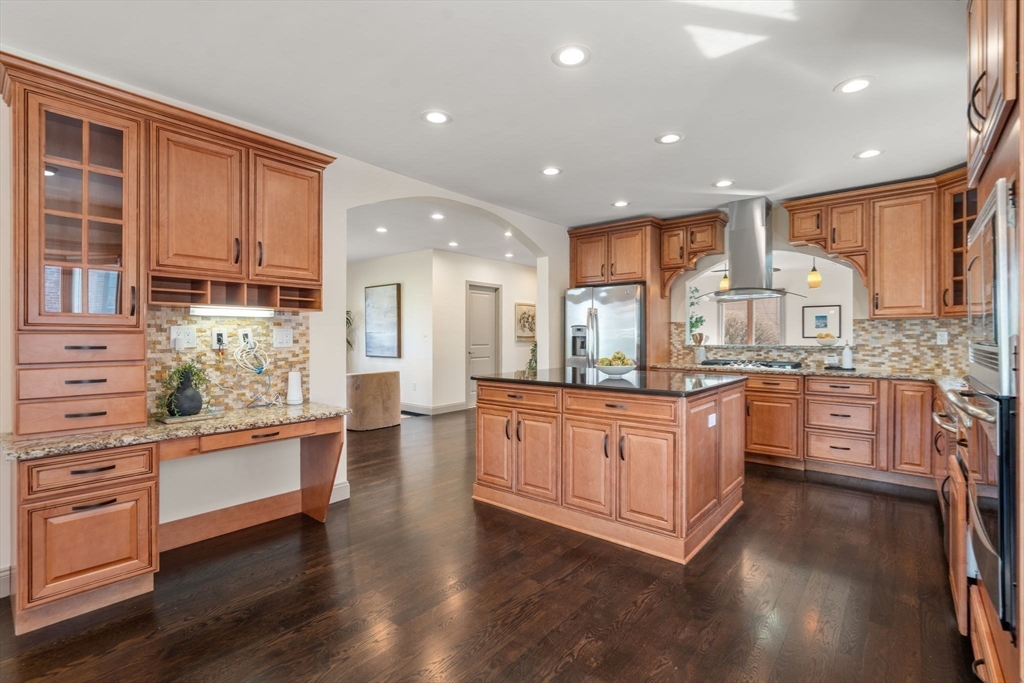 20 Burrage Road Newton, MA 02459 - Photo 9 of 38 Gallery Image 9