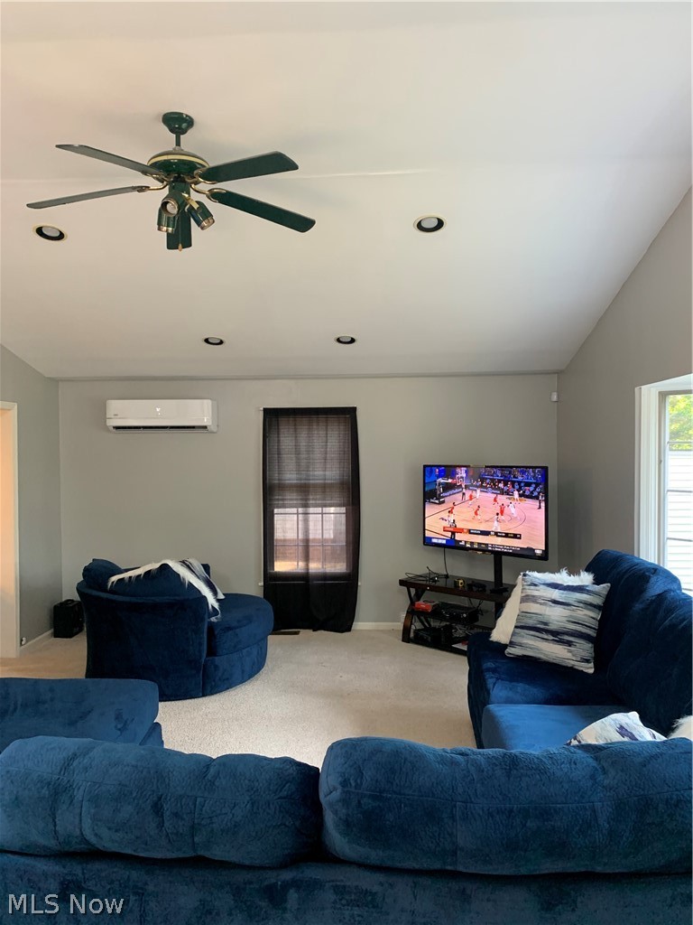 1372 Clearview Road Cleveland, OH 44124 - Photo 17 of 21 Family room