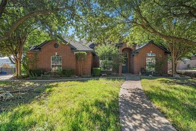 $399,900 | 1404 Fort Collins Drive, Waco, TX 76712
